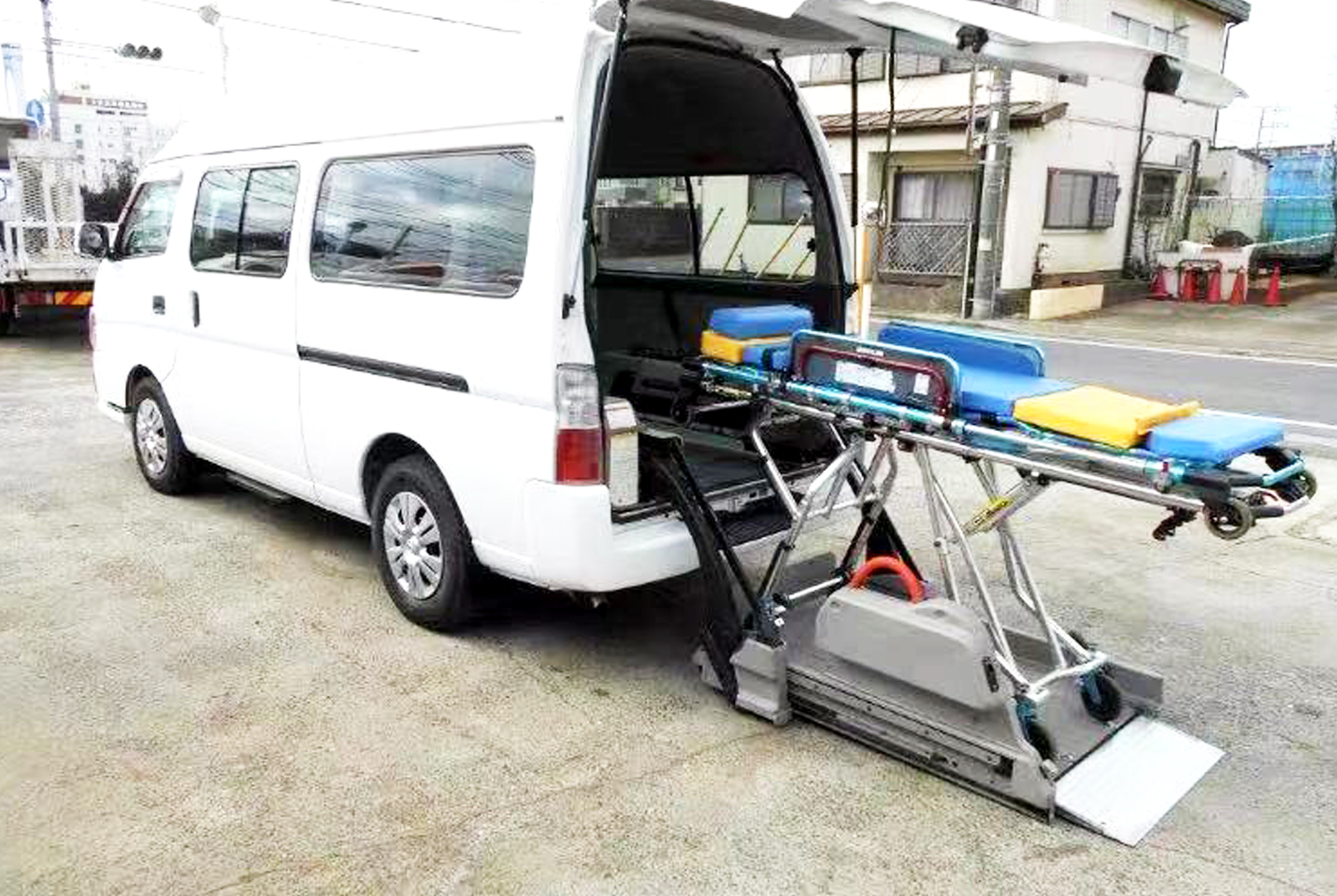 あーす介護福祉タクシー ストレッチャー